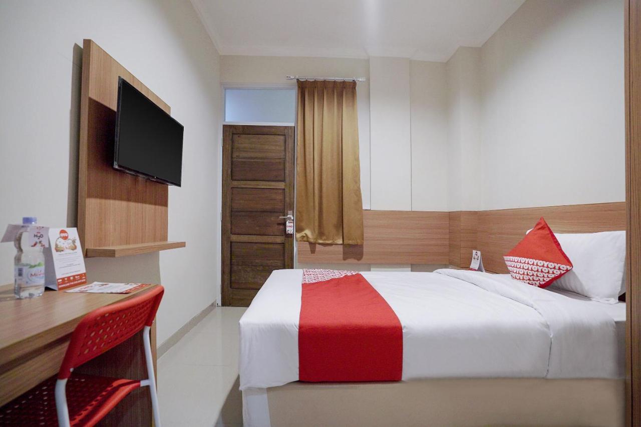 Oyo 415 The Kartini 8 Residence Jacarta Exterior foto
