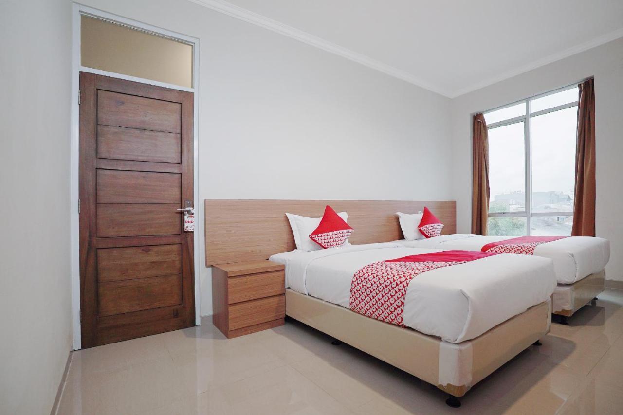 Oyo 415 The Kartini 8 Residence Jacarta Exterior foto