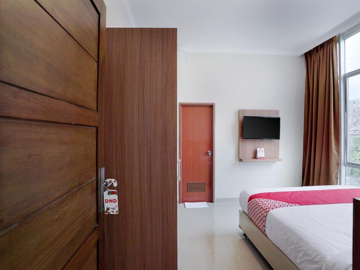 Oyo 415 The Kartini 8 Residence Jacarta Exterior foto